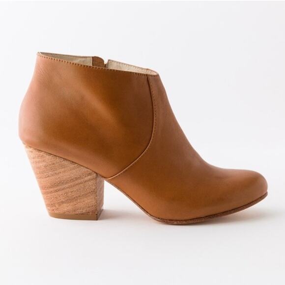 Fortress of Inca Adriana Coco Bootie Tan Size 8 Side Zip Good Used Condition - Picture 1 of 10